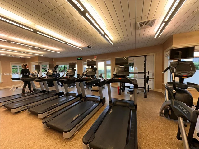 19900 E Country Club Dr # 1018, Aventura FL 33180