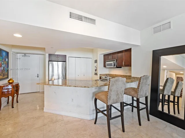 19900 E Country Club Dr # 1018, Aventura FL 33180