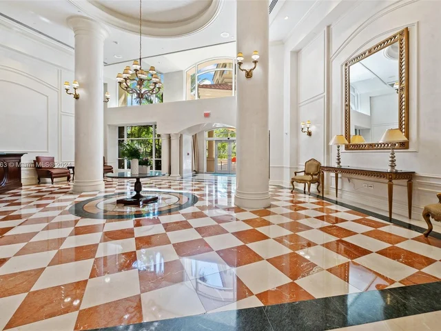 19900 E Country Club Dr # 1018, Aventura FL 33180