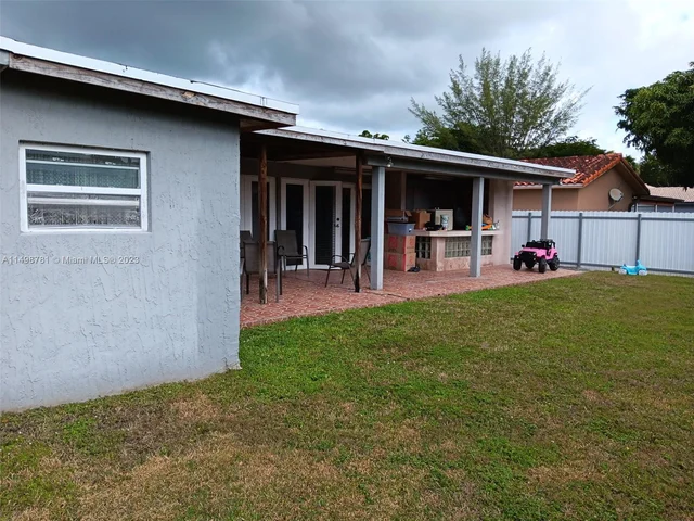 13042 SW 5TH ST, Miami FL 33184