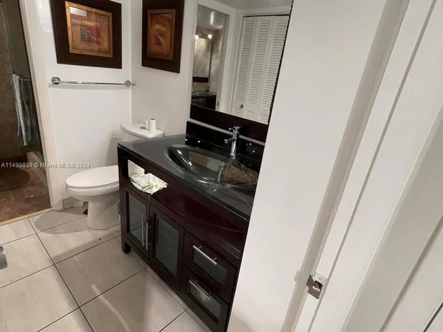 1849 S Ocean Dr # 204, Hallandale Beach FL 33009