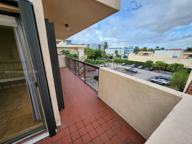 995 SW 84th Ave # 408, Miami FL 33144