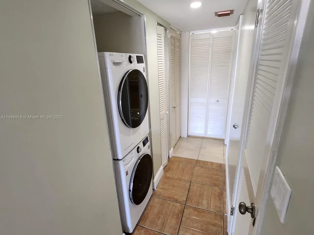 995 SW 84th Ave # 408, Miami FL 33144