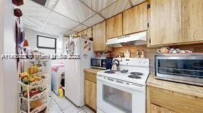 1122 SW 87 aven unit A-5, Miami FL 33174