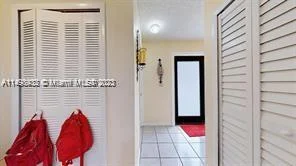 1122 SW 87 aven unit A-5, Miami FL 33174