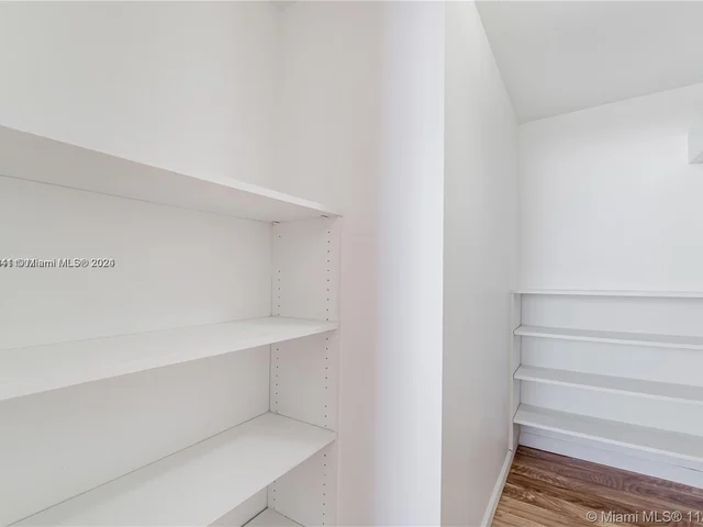 250 Jacaranda Dr # 508, Plantation FL 33324