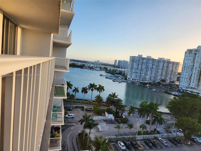 2801 NE 183rd St # 1201W, Aventura FL 33160