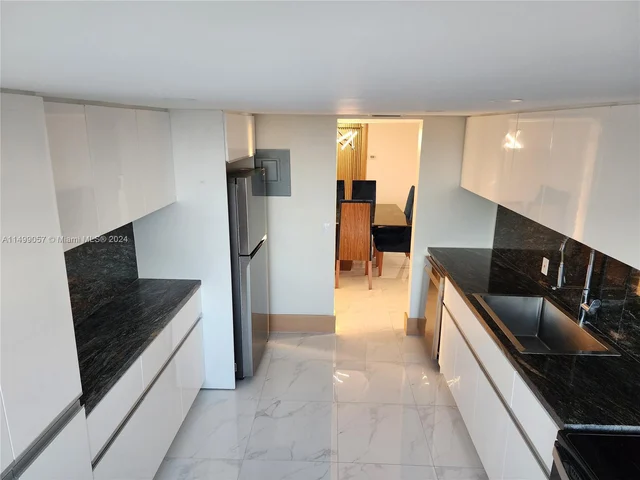 2801 NE 183rd St # 1201W, Aventura FL 33160