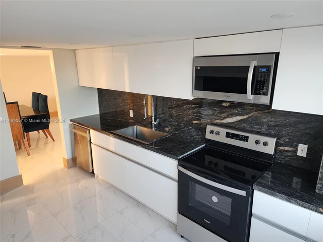 2801 NE 183rd St # 1201W, Aventura FL 33160