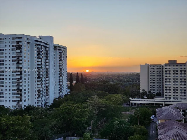 2801 NE 183rd St # 1201W, Aventura FL 33160