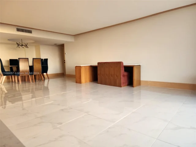 2801 NE 183rd St # 1201W, Aventura FL 33160