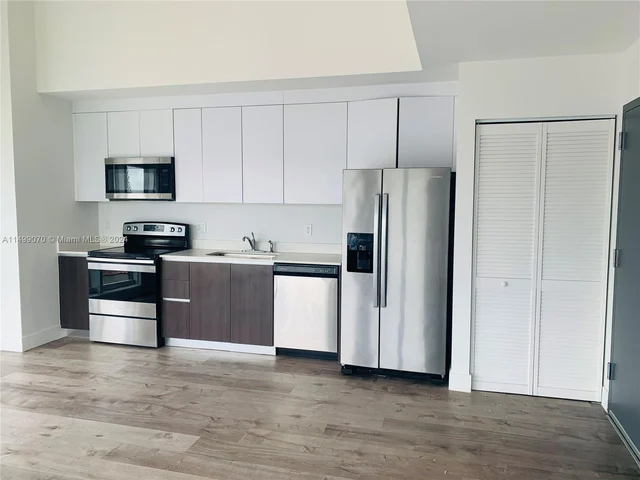 39 NW 7th Ave # 301, Miami FL 33128