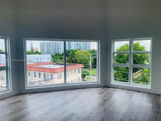 39 NW 7th Ave # 301, Miami FL 33128