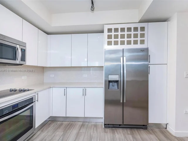 999 SW 1st Ave # 1417, Miami FL 33130