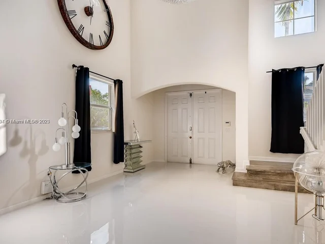 2944 NE 2nd Dr, Homestead FL 33033