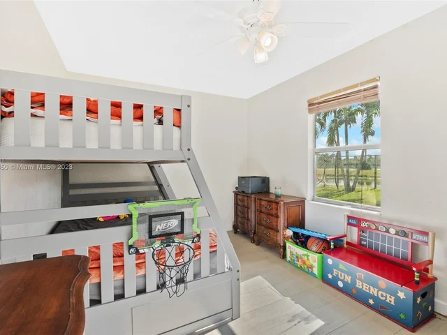 7786 Ridgewood Dr, Lake Worth FL 33467