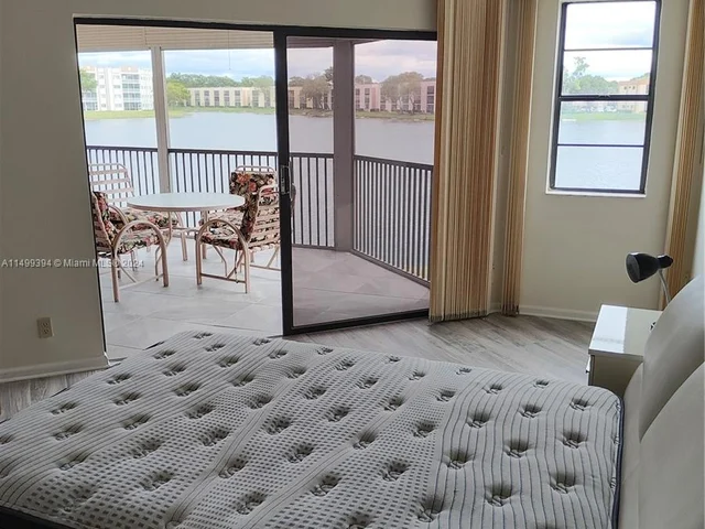 7228 Fairfax Dr # 203, Tamarac FL 33321