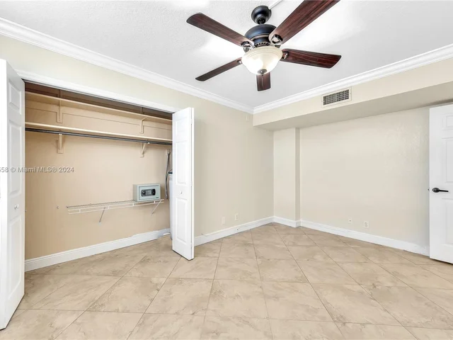 3090 N Course Dr # 106, Pompano Beach FL 33069