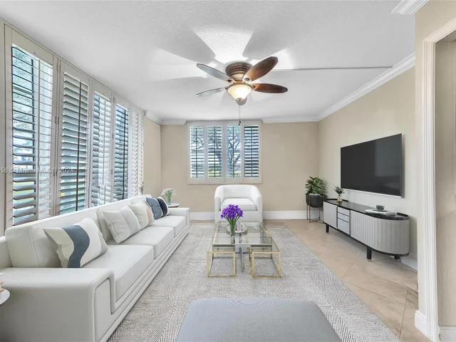 3090 N Course Dr # 106, Pompano Beach FL 33069