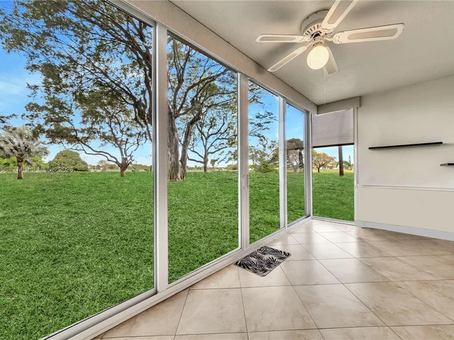 3090 N Course Dr # 106, Pompano Beach FL 33069