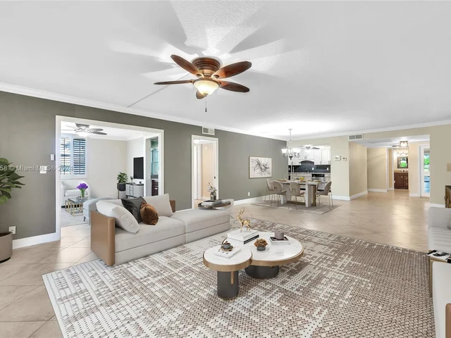 3090 N Course Dr # 106, Pompano Beach FL 33069