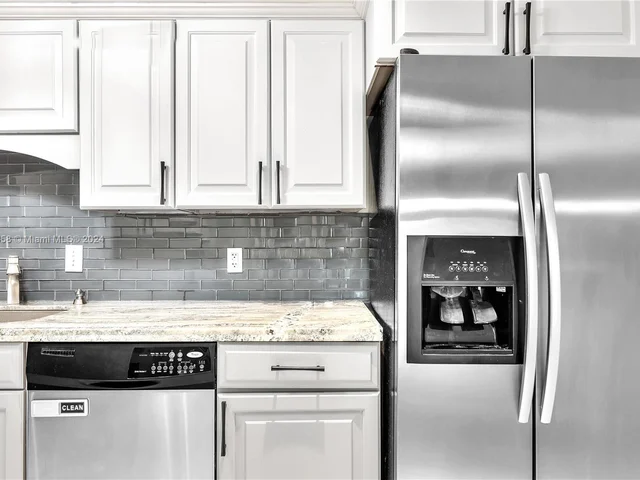 3090 N Course Dr # 106, Pompano Beach FL 33069