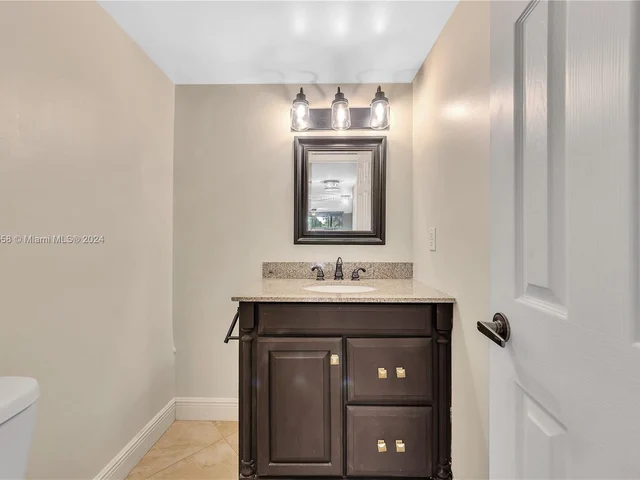 3090 N Course Dr # 106, Pompano Beach FL 33069