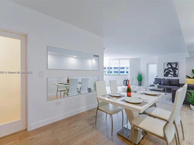 825 Brickell Bay Dr # 548, Miami FL 33131