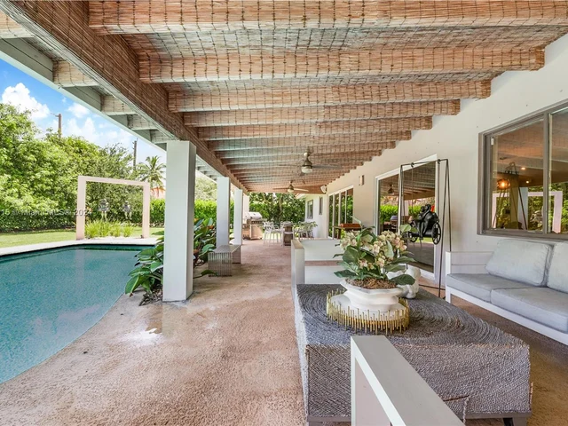 7401 SW 117th St, Pinecrest FL 33156