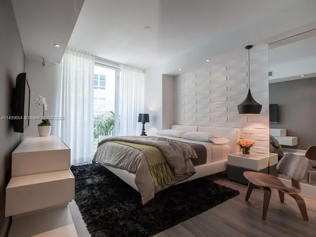 303 NE 20th Ter # 105, Miami FL 33137