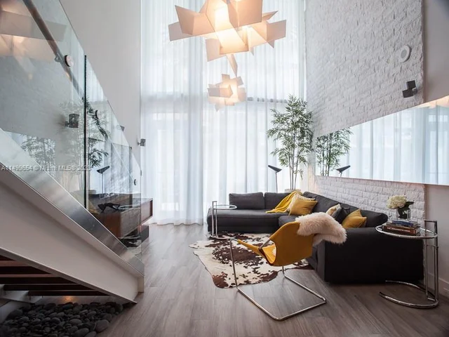 303 NE 20th Ter # 105, Miami FL 33137