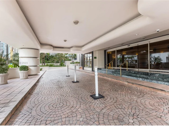 5757 Collins Ave # 605, Miami Beach FL 33140