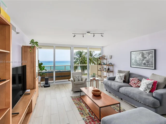 5757 Collins Ave # 605, Miami Beach FL 33140