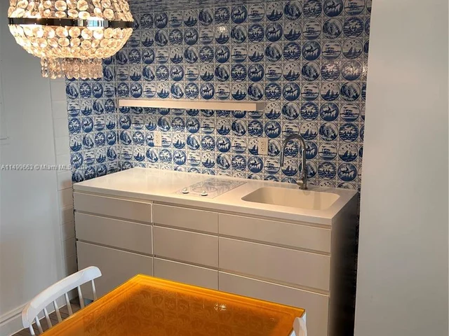 1100 West Ave # 322, Miami Beach FL 33139