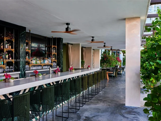 1100 West Ave # 322, Miami Beach FL 33139