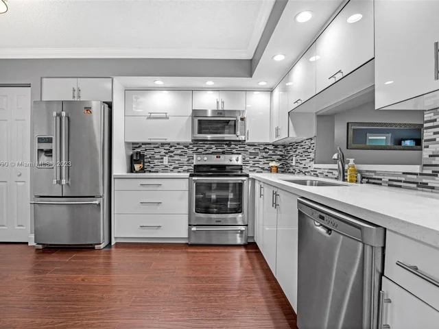 12750 SW 4th Ct # 310J, Pembroke Pines FL 33027