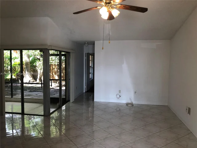 816 NE 214th Ln # 2, Miami FL 33179