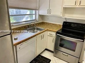 816 NE 214th Ln # 2, Miami FL 33179