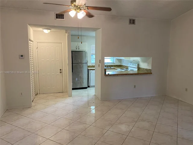 816 NE 214th Ln # 2, Miami FL 33179