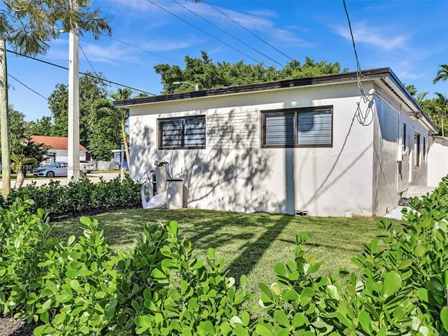 1937 SW 16th Ave, Miami FL 33145