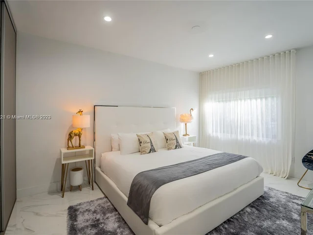 7601 Coquina Dr, North Bay Village FL 33141