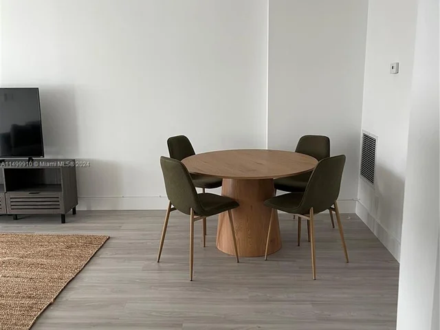 2655 Collins Ave # 608, Miami Beach FL 33140