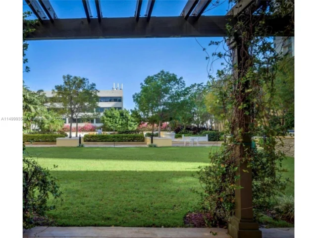 7355 SW 89th St # 420N, Miami FL 33156