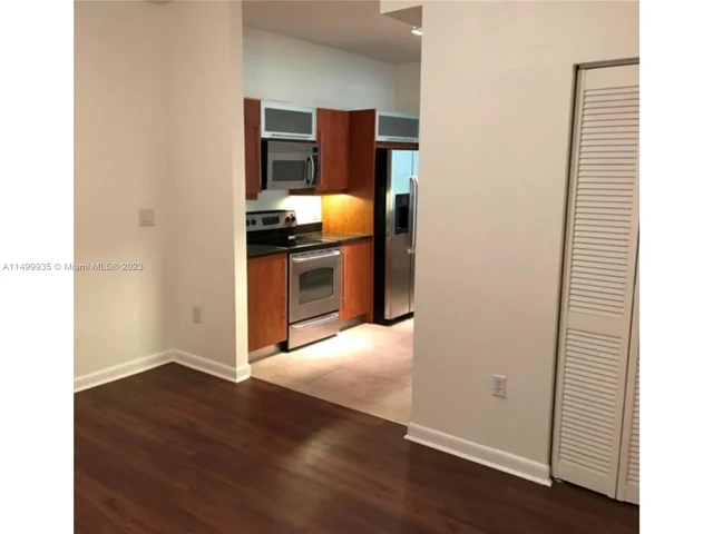 7355 SW 89th St # 420N, Miami FL 33156