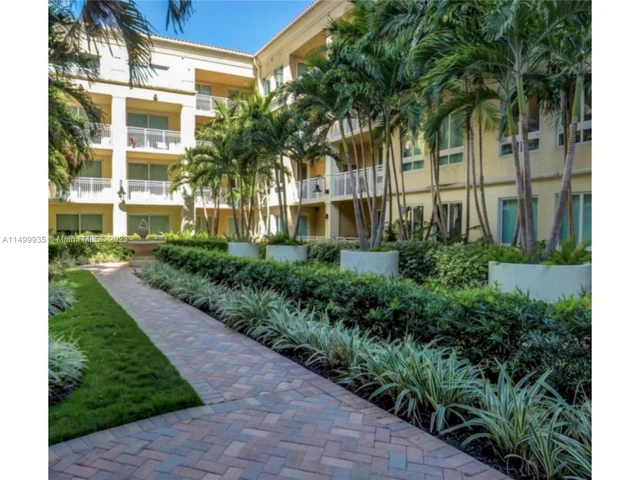 7355 SW 89th St # 420N, Miami FL 33156