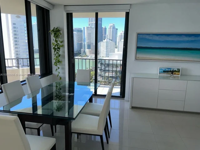 520 Brickell Key Dr # A1515, Miami FL 33131