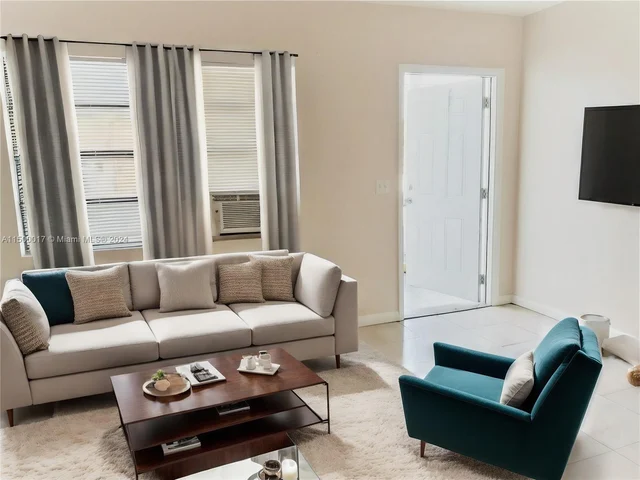 417 NW 2nd Ave # 12, Hallandale Beach FL 33009