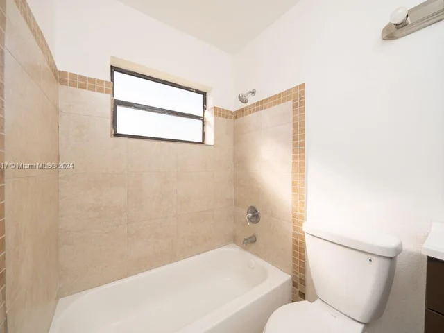 417 NW 2nd Ave # 12, Hallandale Beach FL 33009