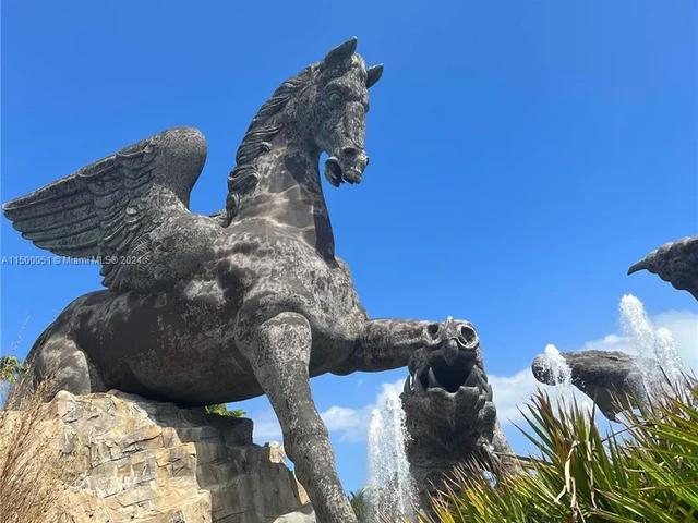 117 SE 3rd Ave # 9, Hallandale Beach FL 33009