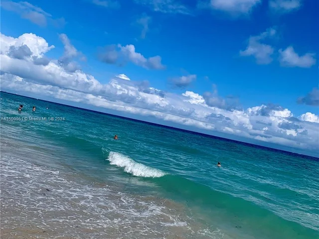 117 SE 3rd Ave # 9, Hallandale Beach FL 33009